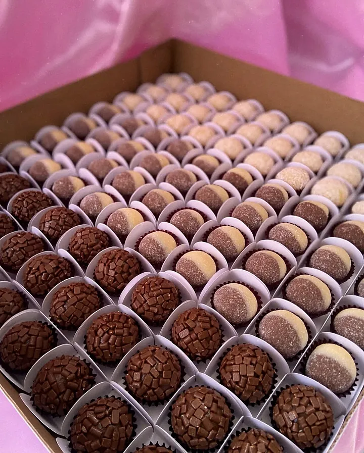Brigadeiros e casadinhos